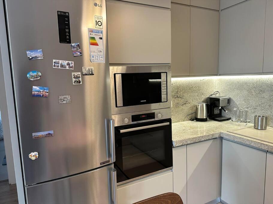 Family Friendly 2 Bedroom Apartment Eden Gardens Tirana City Center Екстер'єр фото